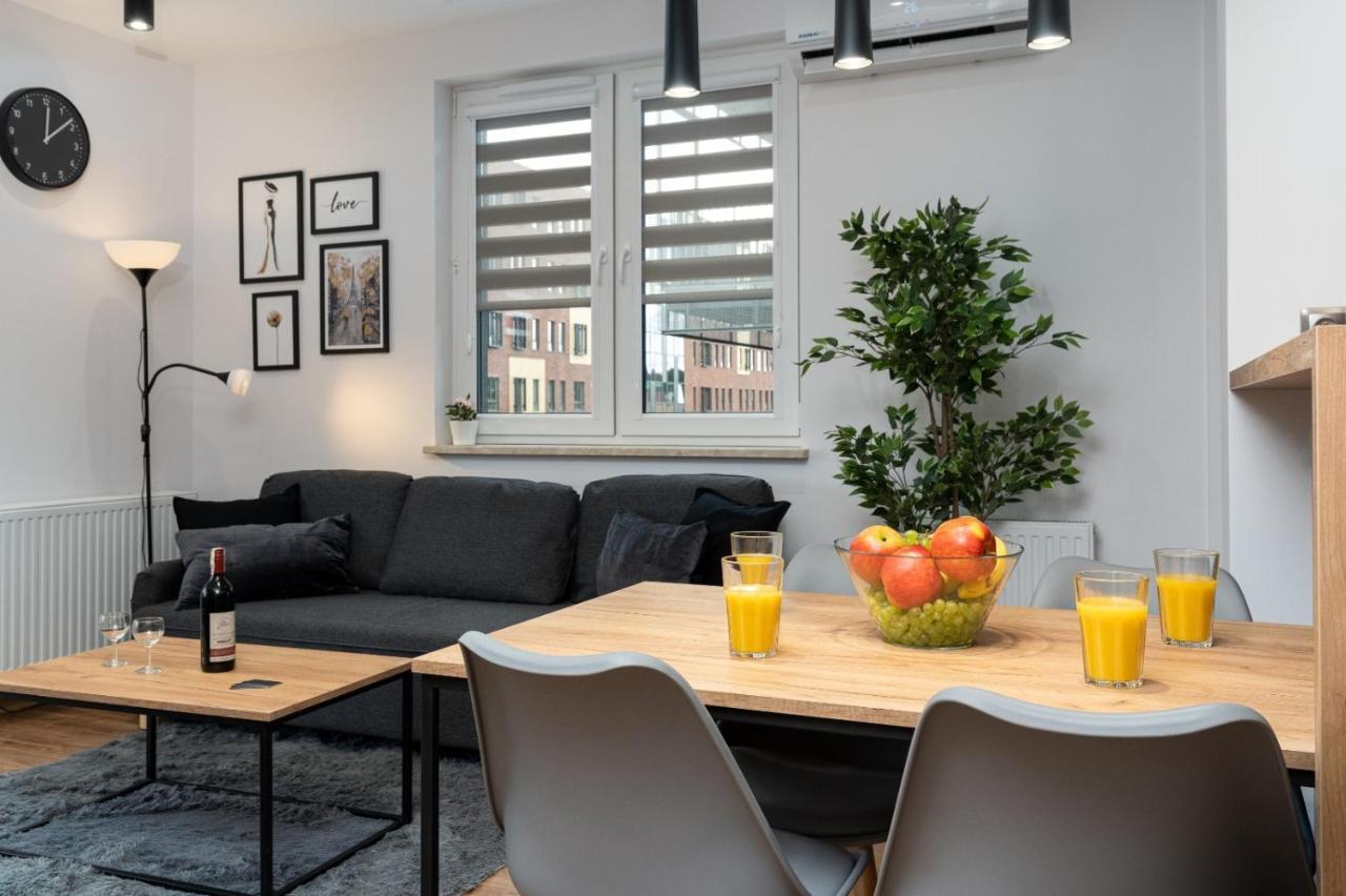 Romanowicza Prestige Place Апартаменти