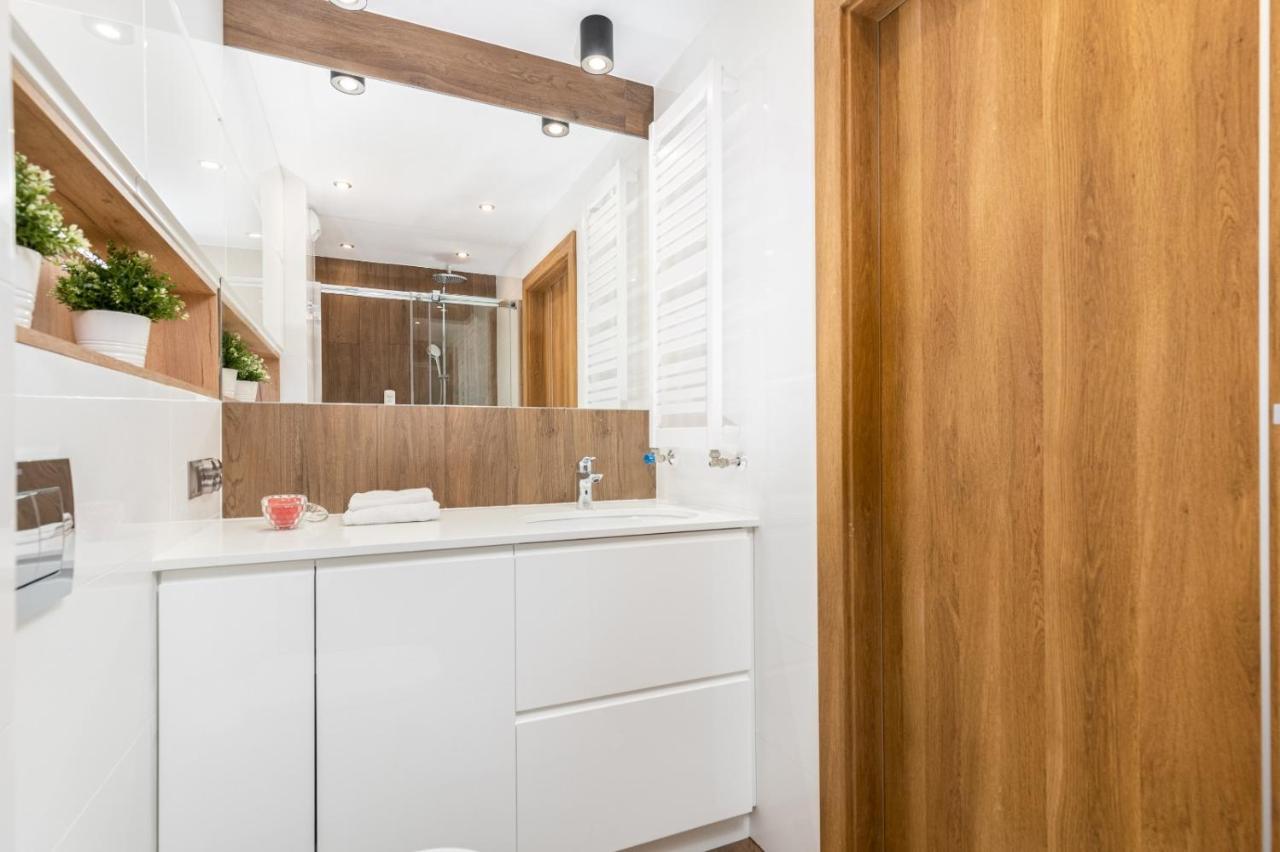 Romanowicza Prestige Place Апартаменти *